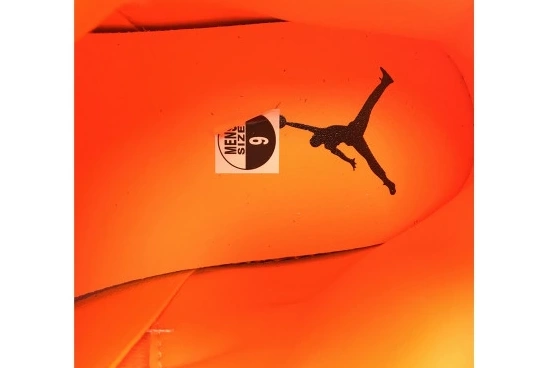 AQ3559-800 4 AQ3559-800 “TOTAL JORDAN AIR ORANGE” FLYKNIT 0521